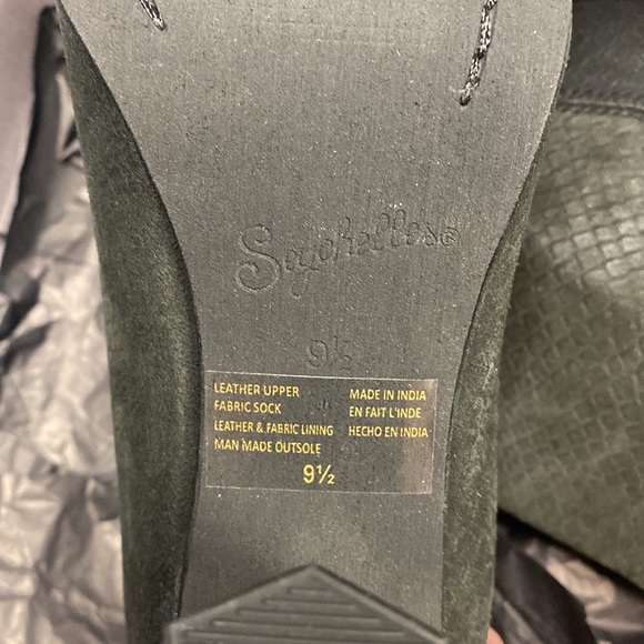 Evereve Seychelles Black Boot* - Picture 2 of 4